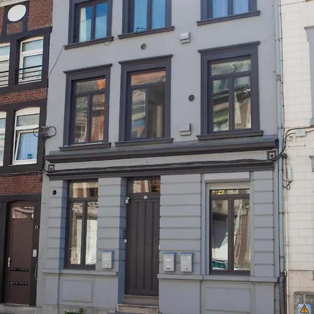 Spacious House For 14 Guests *