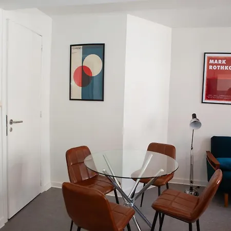 Spacious House For 14 Guests