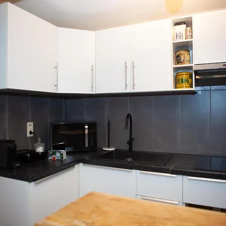Spacious House For 14 Guests