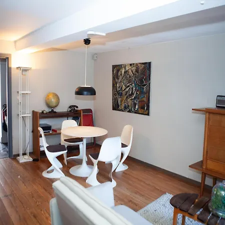 Spacious House For 14 Guests *