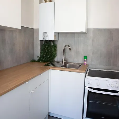 Spacious House For 14 Guests *